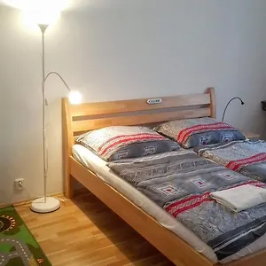 https://jezerka-apartments.praguehotelsweb.com